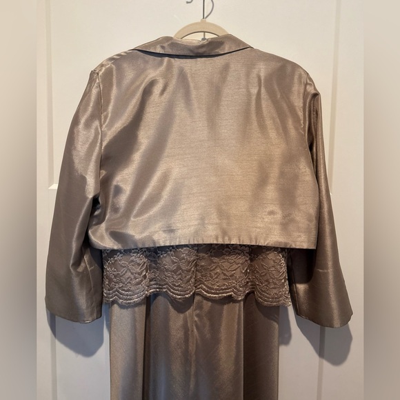 Jessica Howard Shiny Taupe Lace Dress w/Jacket Wedding Guest or Special Event - Picture 9 of 11